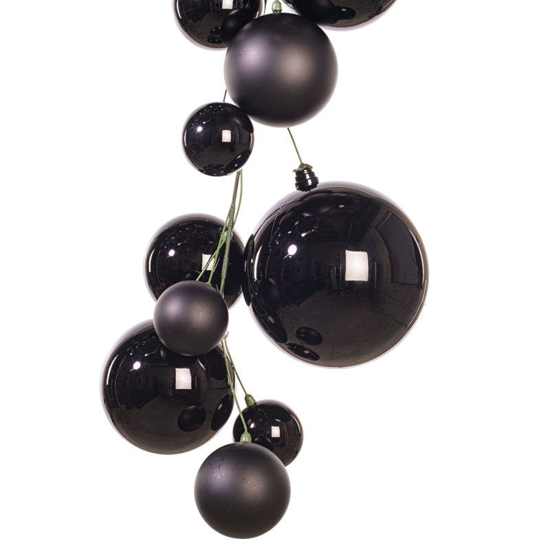 Guirlande Vickerman, Noir