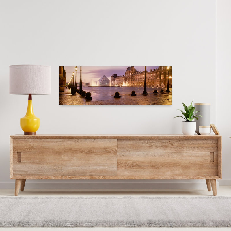 Louvre, musée, musée d'art contemporain, H 36 po x l 12 po