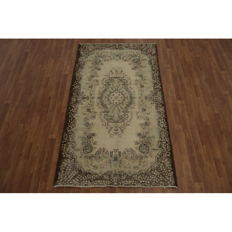 Élégant tapis turc vieilli 4 x 7