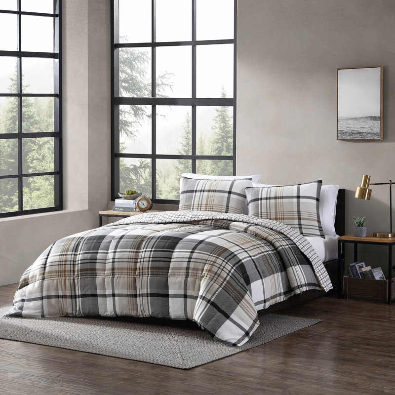Wildflower Plaid Reversible Comforter Set, Queen Comforter + 2 Standard Shams, Black