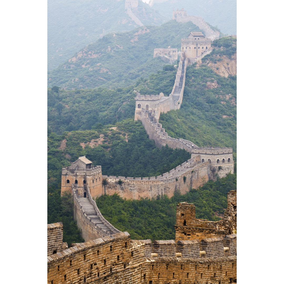 Zigzags Of The Great Wall von GlowingEarth - Druck auf Leinwand ohne Rahmen