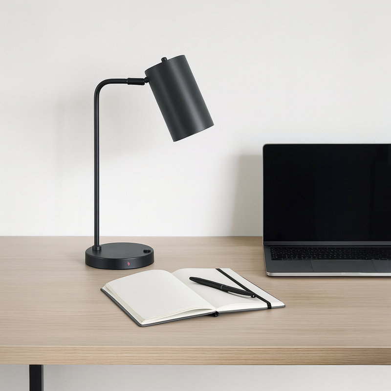 Lampe de bureau 17,8 po en métal gris avec abat-jour réglable, port USB