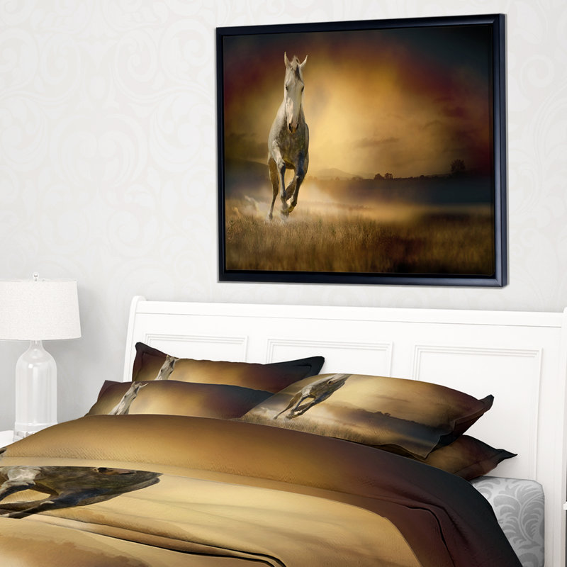 Cheval galopant à travers la vallée - Cadre photo, impression sur toile, H 30 po x l 40 po x P 1,5 po