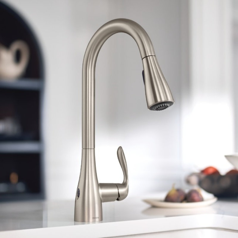 Moen Georgene Single Handle Deck-mount Touchless Pull-down Kitchen Faucet with Sprayer ( Deck Plate Included ) (Soap Dispenser Included)