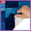 Tapis de bain bleu à formes géométriques abstraites-425487136