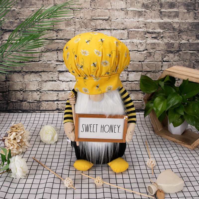 Figurines & Collectibles