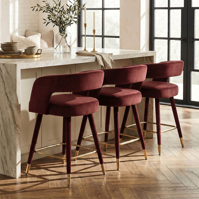 Tabourets de bar rembourrés en velours à hauteur de comptoir avec repose-pieds doré, chaises de bar pour îlot de cuisine d'une hauteur de 24 po