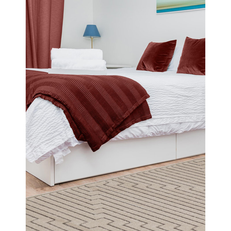 Tapis contemporain blanc et argenté Omotayo, Tapis de couloir 2 pi x 8 pi