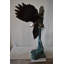 Statue en aigle géant en action à la recherche de sa proie, bronze: 78 po x 28 po x H 74 po