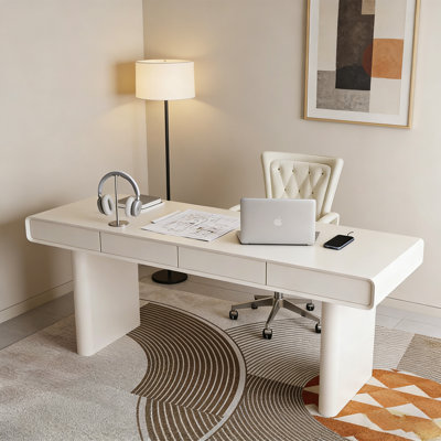 Bureau minimaliste de style crème avec quatre tiroirs