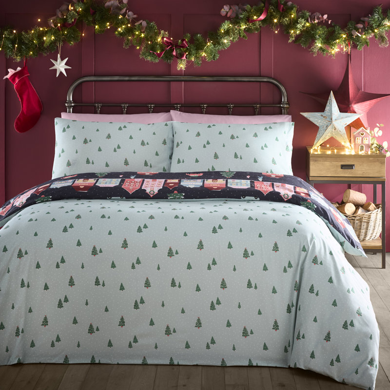 Fusion Christmas Houses Duvet Cover Set Navy, King Size Bed (230 x 220 cm)