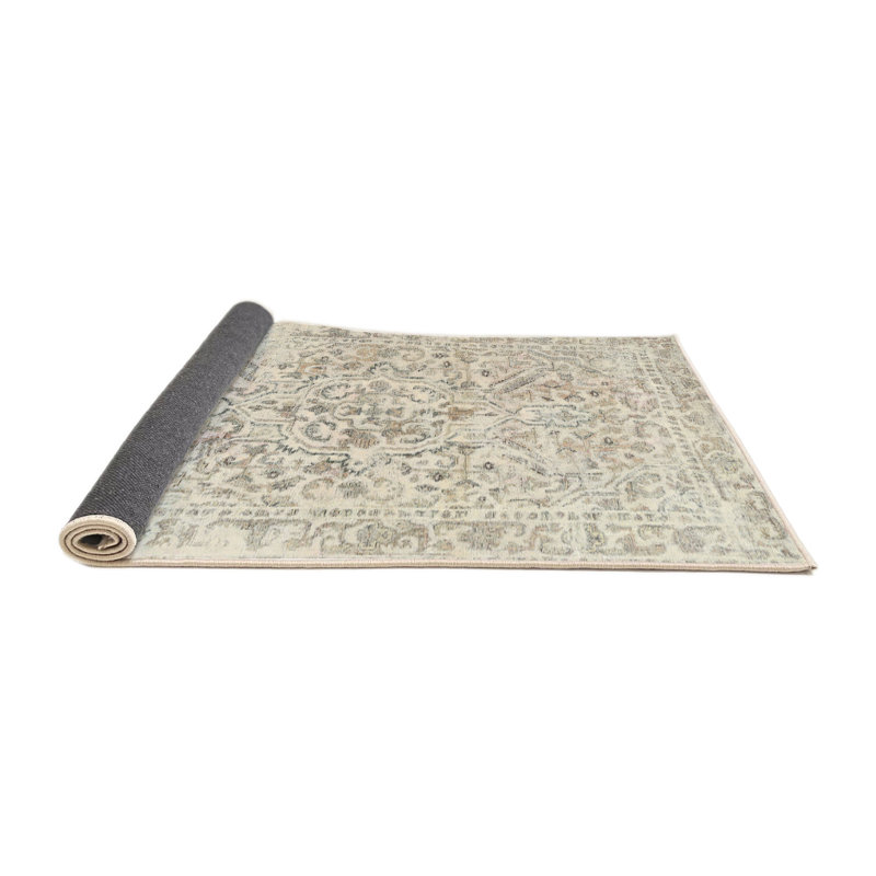 Tapis oriental beige Orono, Carré 6 pi