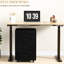 Armoire de rangement de bureau en noyer foncé avec 3 tiroirs et plateau amovible. Roulettes sous le bureau pour un bureau à tiroirs optimisé et transformateur. Organisation du plateau. Mobilité moderne et progressive