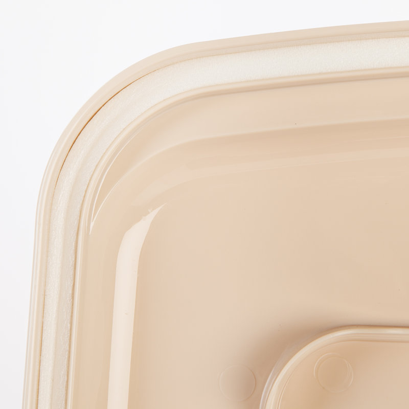 White Airtight Plastic Pet Food Storage Container with Wheels