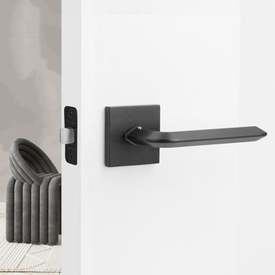 Crosby Modern Interior Door Lever