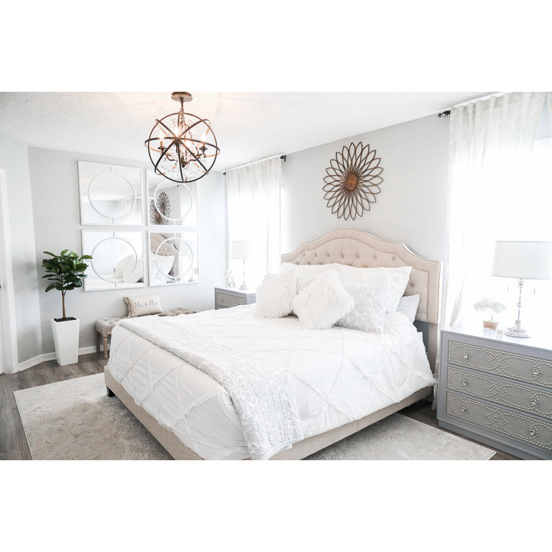 Byron 4 - Light Globe Chandelier