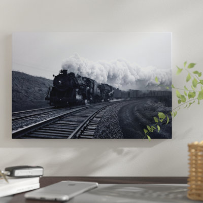 «1940s-1950s Speeding Steam Locomotive Passager Train Near Port Jervis New York USA» par Vintage Images, reproduction sur toile tendue sur châssis
