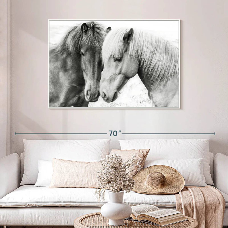 Sweet Horse Love, 46 po x 31 po, Cadre flottant blanc