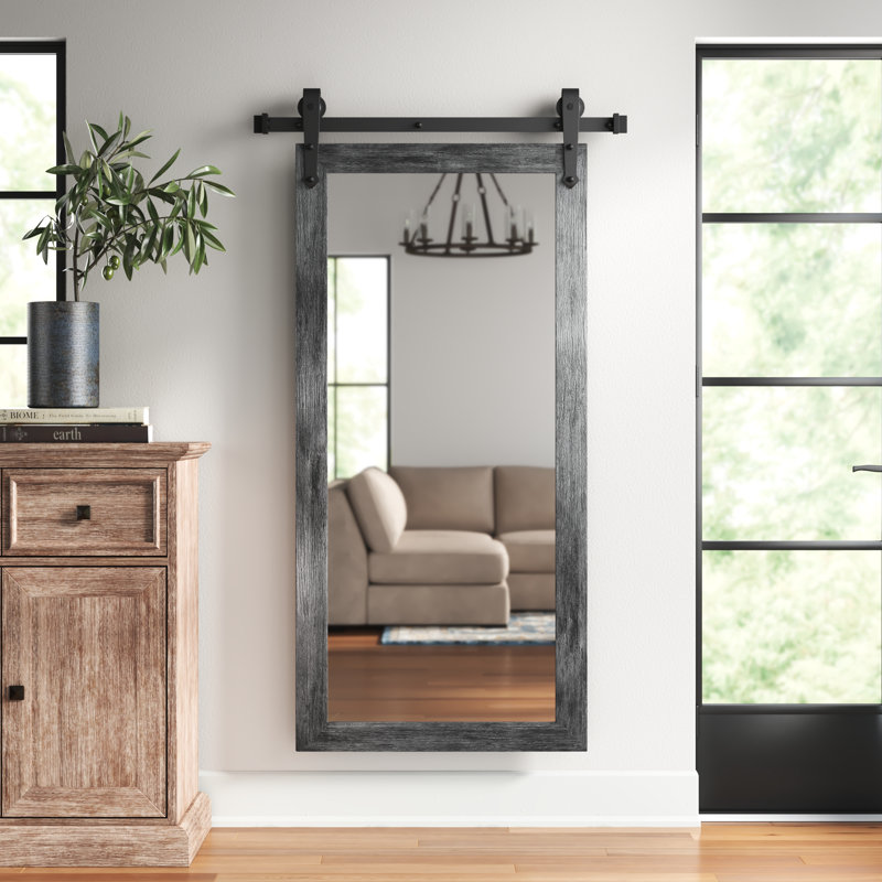 Grand miroir biseauté Lanphear, H 71 po x l 30,5 po, Gris