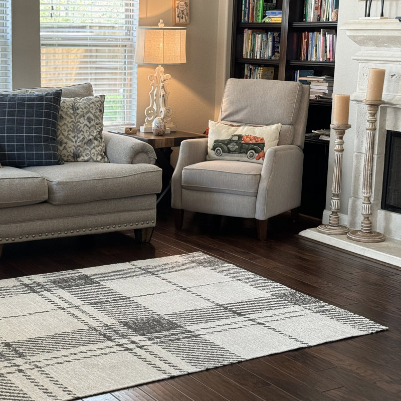 Tiffa Washable Plaid Indoor / Outdoor Rug, Rectangle 5'3" x 7'6"
