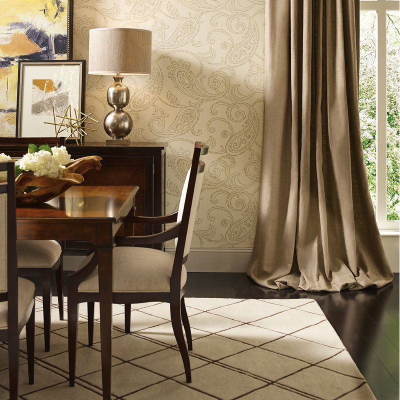 Chaise avec accoudoirs rembourrée en lin Addison