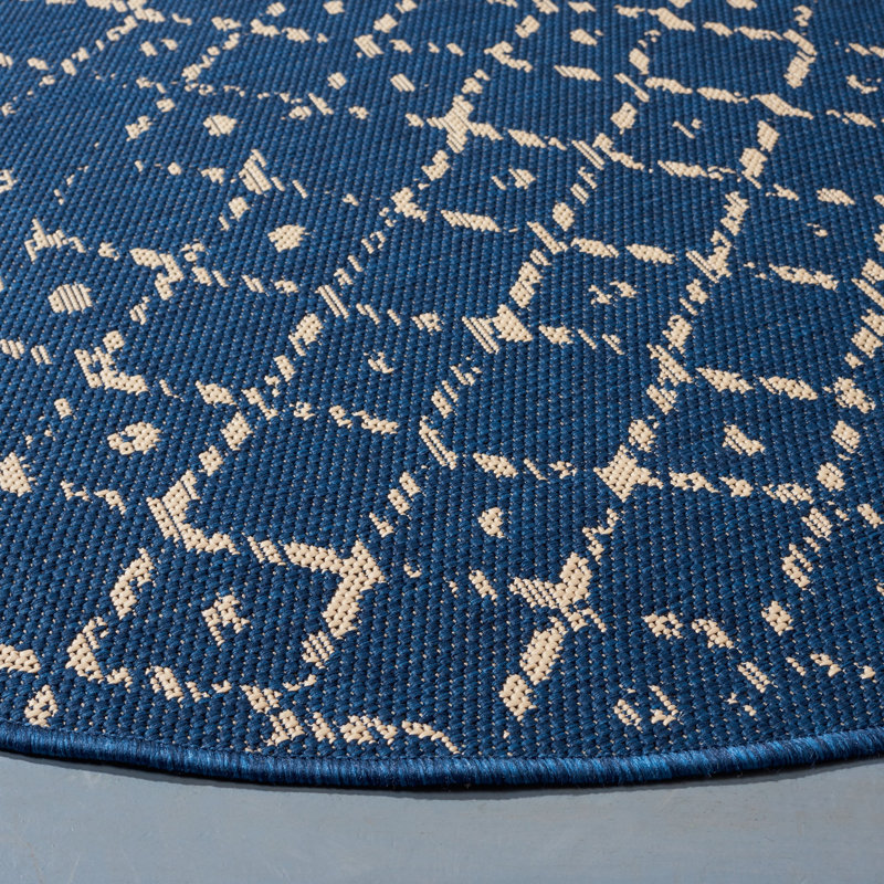 Doss Performance Geometric Indoor/Outdoor Area Rug, Round 6'7"