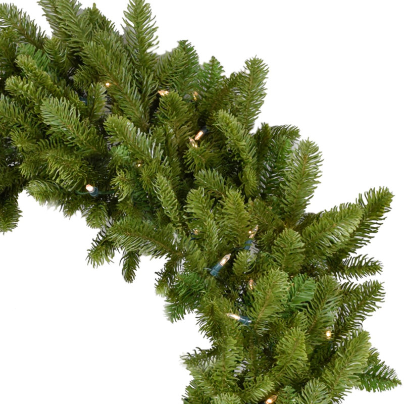 Couronne de Noël artificielle Grandland de 122 cm (48 po) pour intérieur/extérieur couvert, avec lumières DEL transparentes, fonctionne sur piles