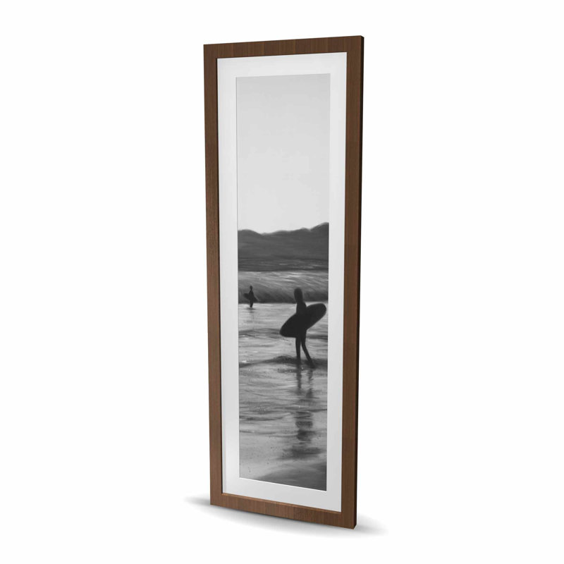 Surfers - Reproduction matte encadrée noir et blanc pour la décoration intérieure