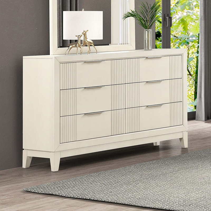 Ã‰lÃ©gante commode cannelÃ©e avec miroir et poignÃ©es chromÃ©es