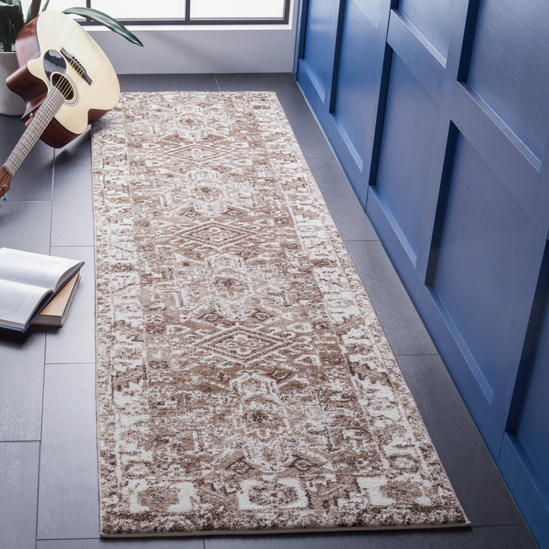 Tapis oriental brun / ivoire Ferrill, Tapis de couloir 2 pi 3 po x 8 pi