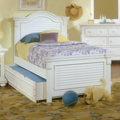 Benedith Platform Bed