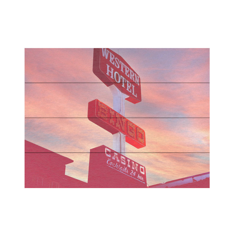 Pictufy Studio III Las Vegas Western Hotel Wood Slat Art, H 12 po x l 16 po