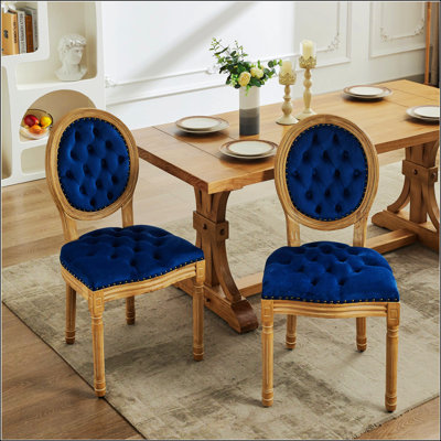 Élégantes chaises de salle à manger de style français avec revêtement en velours, garniture cloutée et pieds en bois massif, ensemble de 2