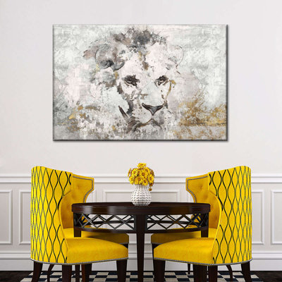Lion africain sur toile dorée