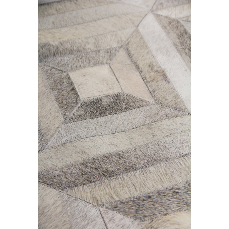 Natural Hide Cowhide Geometric Area Rug in Silver, Rectangle 9'6" x 13'6"