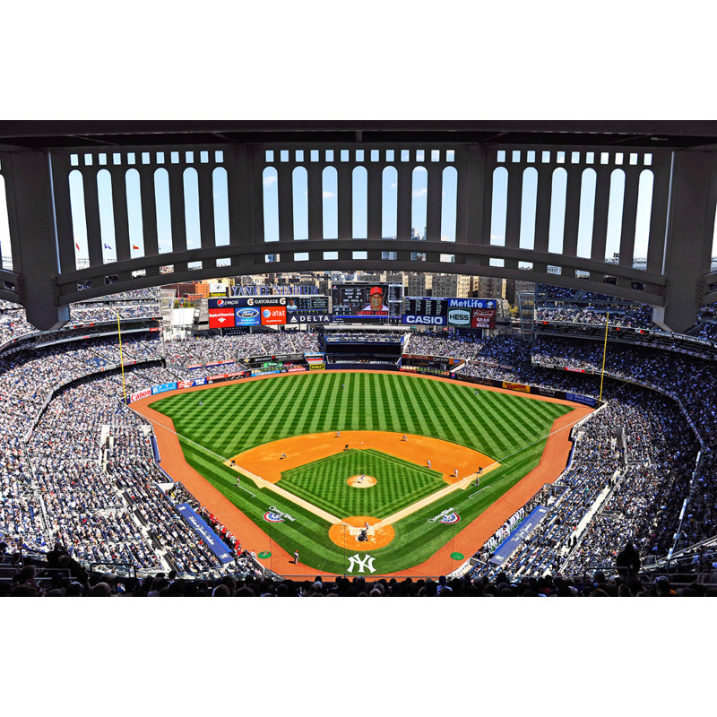 Yankee Stadium, H 16 po x l 24 po
