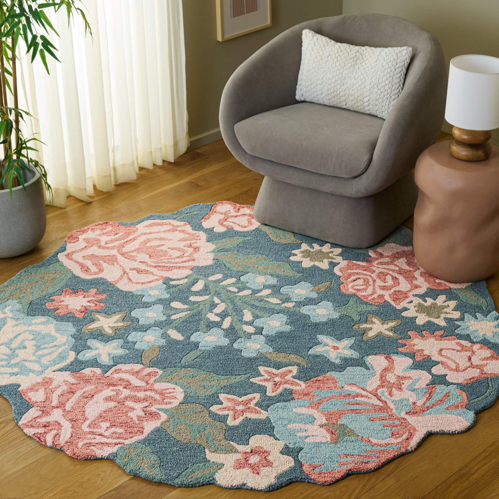 Hand-Tufted Wool Floral Rug, Round 6'