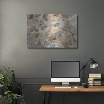 «Ivory Floral» par Silvia Vassileva