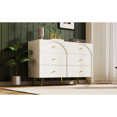 Armoire blanc crème avec pied en métal. Capacité de rangement généreuse. Pour la salle à manger, la cuisine, le salon. Pied en blanc. Vaste disponible. Costumes