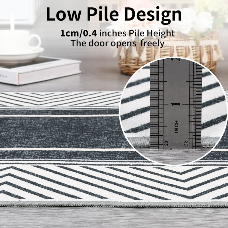 Washable Geometric Indoor Rug, Rectangle 5' x 7'