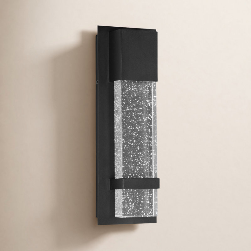 Plafonnier encastré d'extérieur à DEL Ayoka, 13,75" H x 4,75" L x 2,5" D