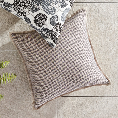 Sasha Geometric Indoor/Outdoor Throw Pillow