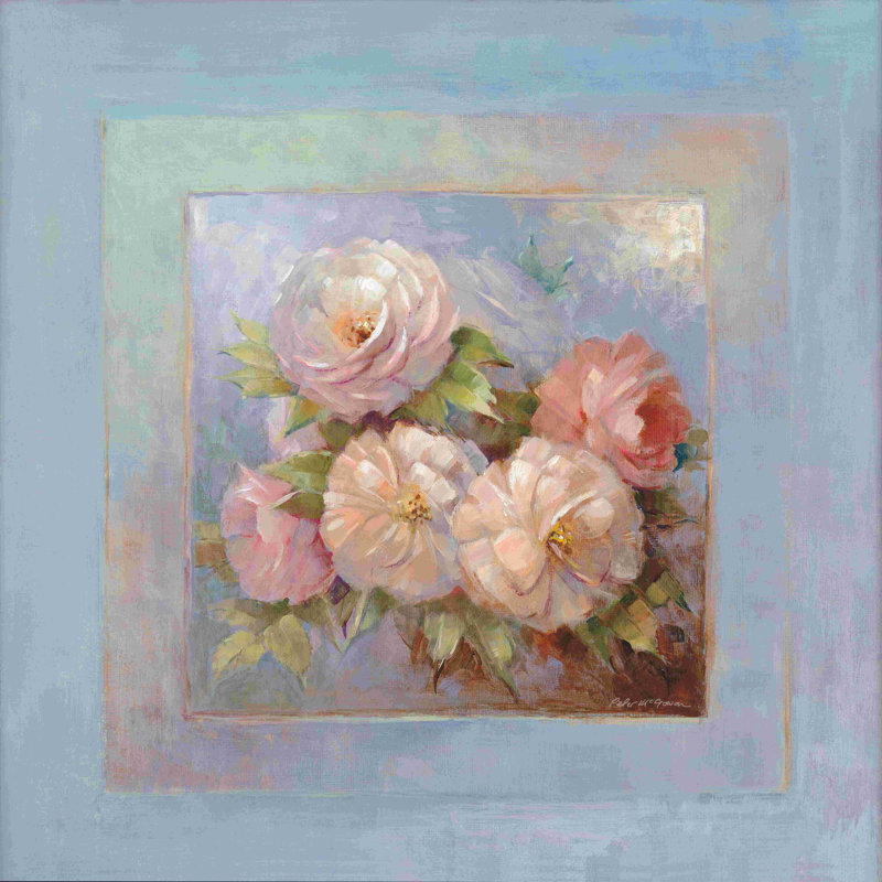 «Roses on Blue III» par Peter McGowan - reproduction d'art sur toile tendue, L 12 po x H 12 po