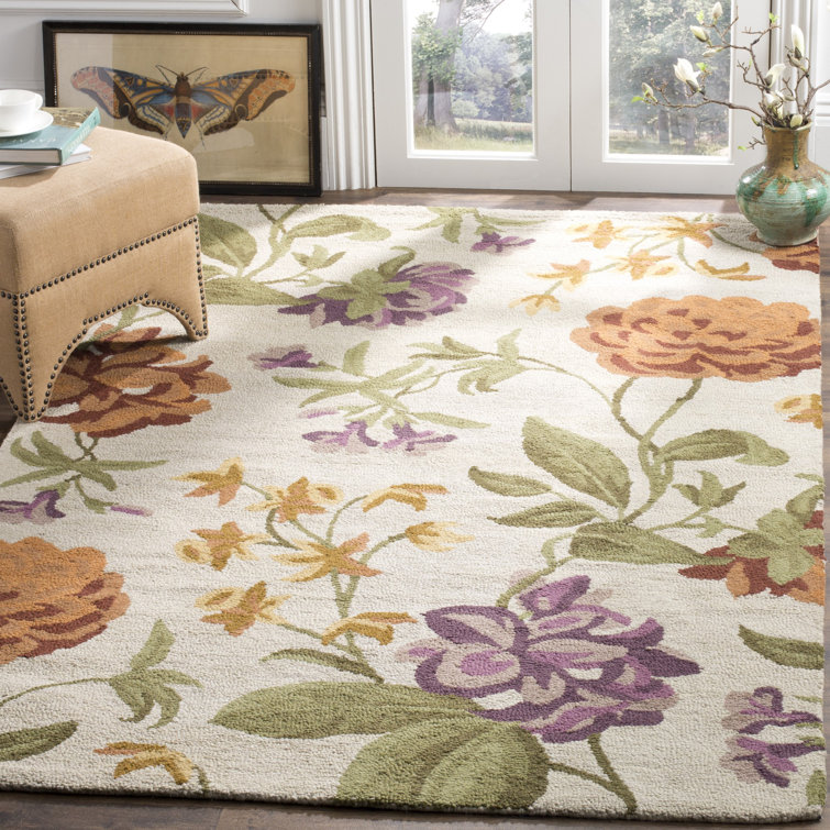 Emrick Hand Hooked Wool Floral Rug