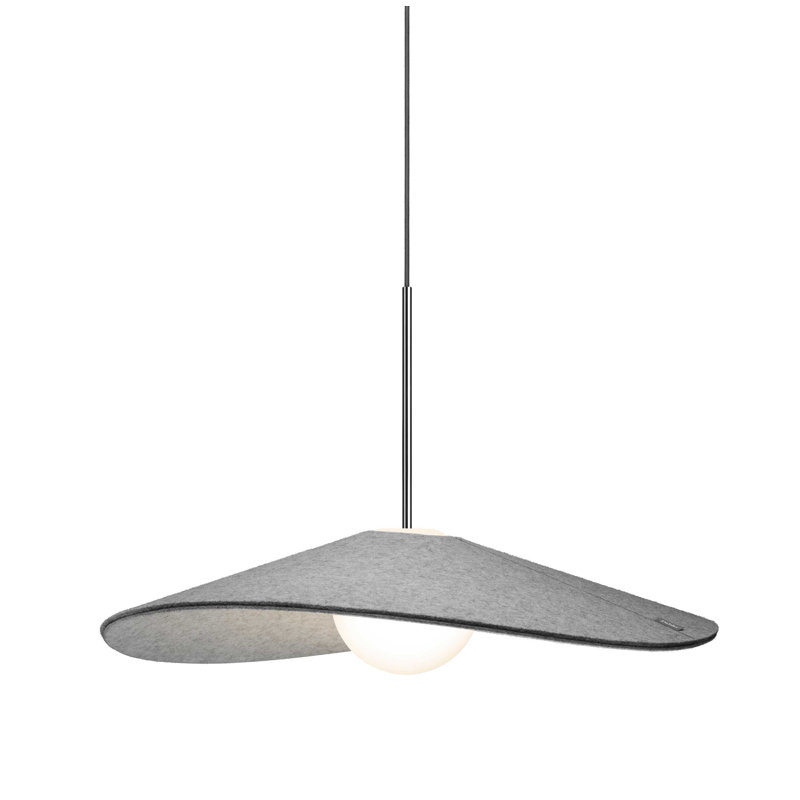 Luminaire suspendu en feutre Bola, H 117,6 po x l 42 po x P 42 po