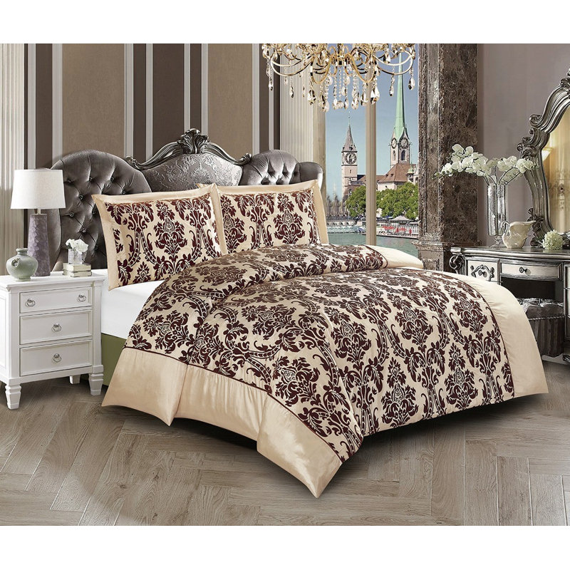 Microfiber Floral Duvet Cover Set, King Duvet Cover Set + 2 Additional Pieces, Beige
