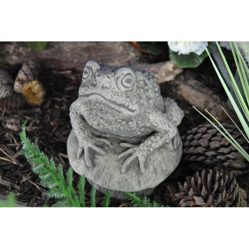 Yareli Fantasy & Sci-Fi Stone Garden Statue