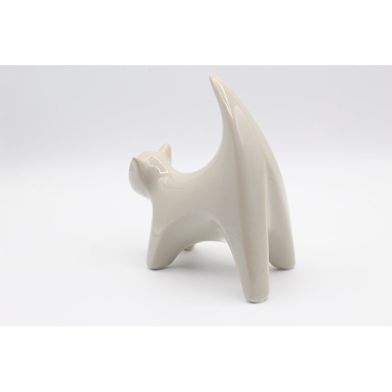 Figurines & Sculptures