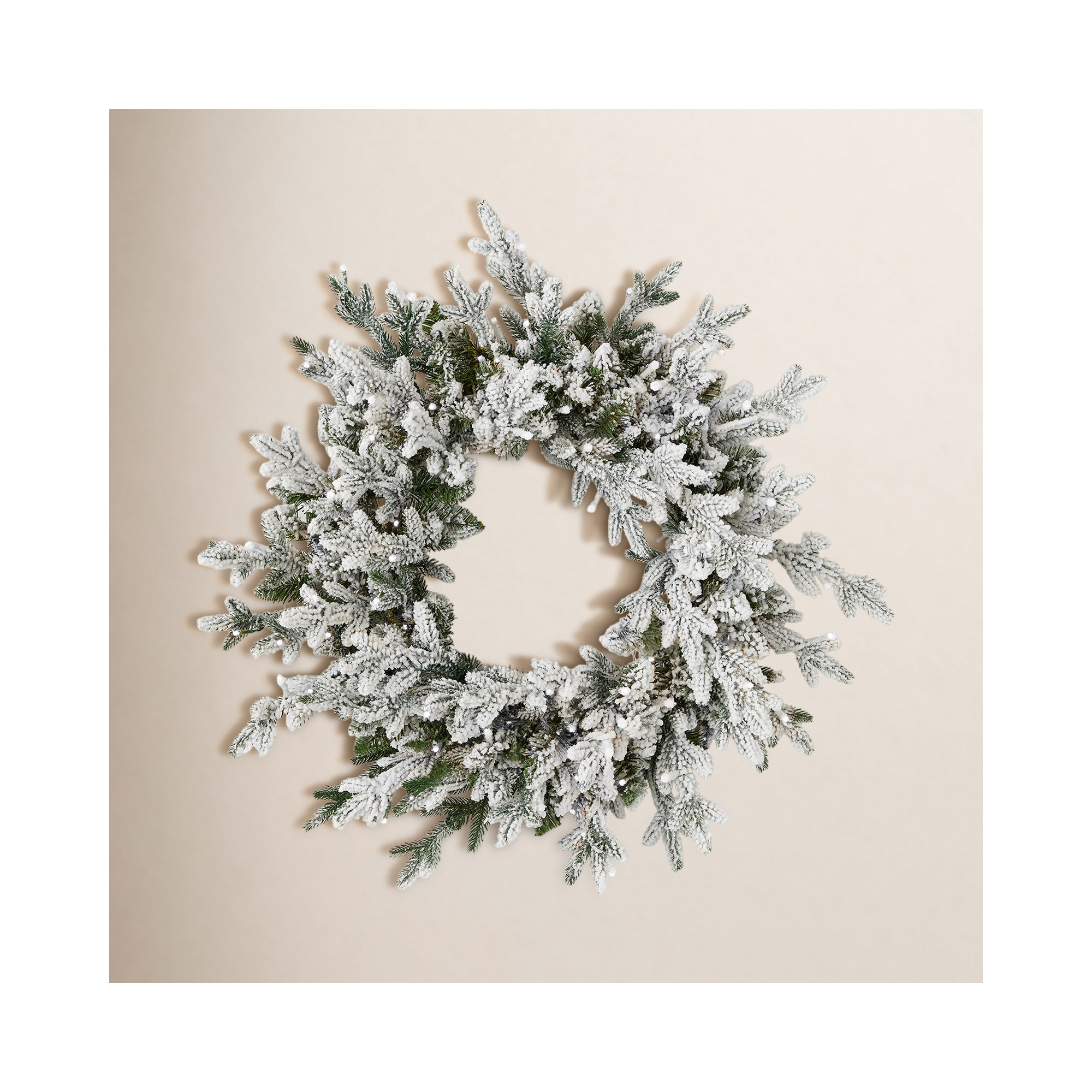 Dandan Faux Lighted Plug-In 24'' Wreath, Green/White