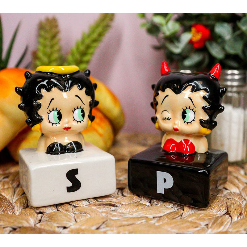 Figurines & Sculptures
